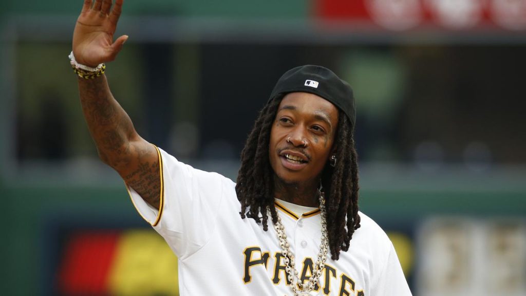 Wiz Khalifa, urmărit internațional după condamnarea în România Wiz Khalifa urmarit international dupa condamnarea in Romania