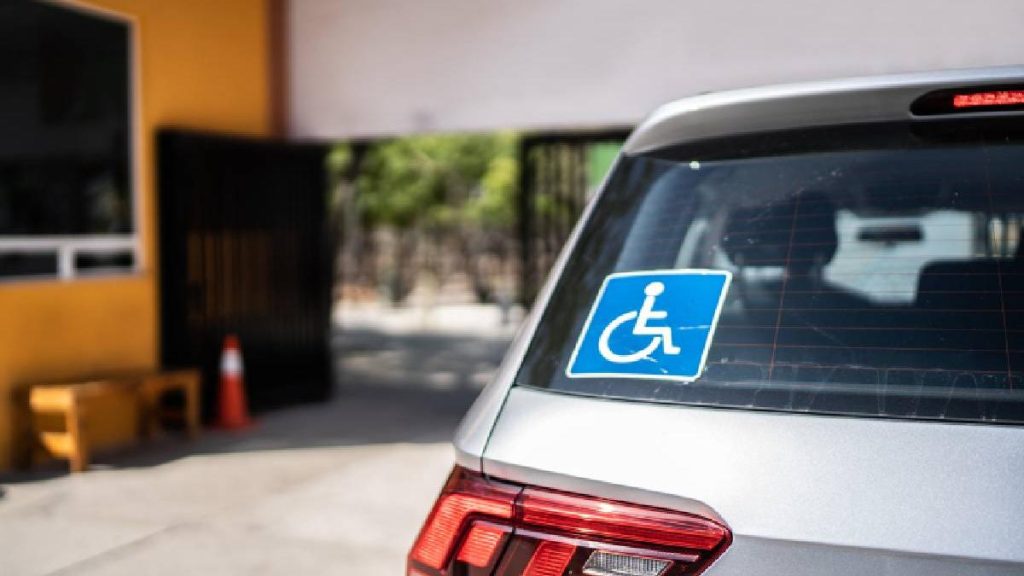 acces mai usor la parcare pentru persoanele cu dizabilitati