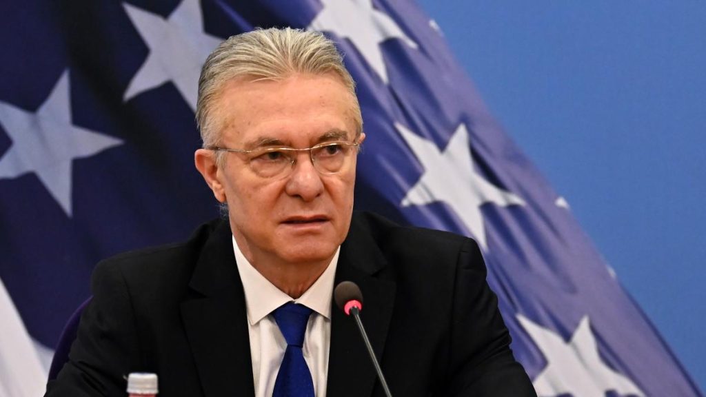 Cristian Diaconescu, despre criza din NATO: Singura alianță în care membrii s-au atacat între ei a fost… Cristian Diaconescu despre criza din NATO Singura alianta in care membrii sau atacat intre ei a fost