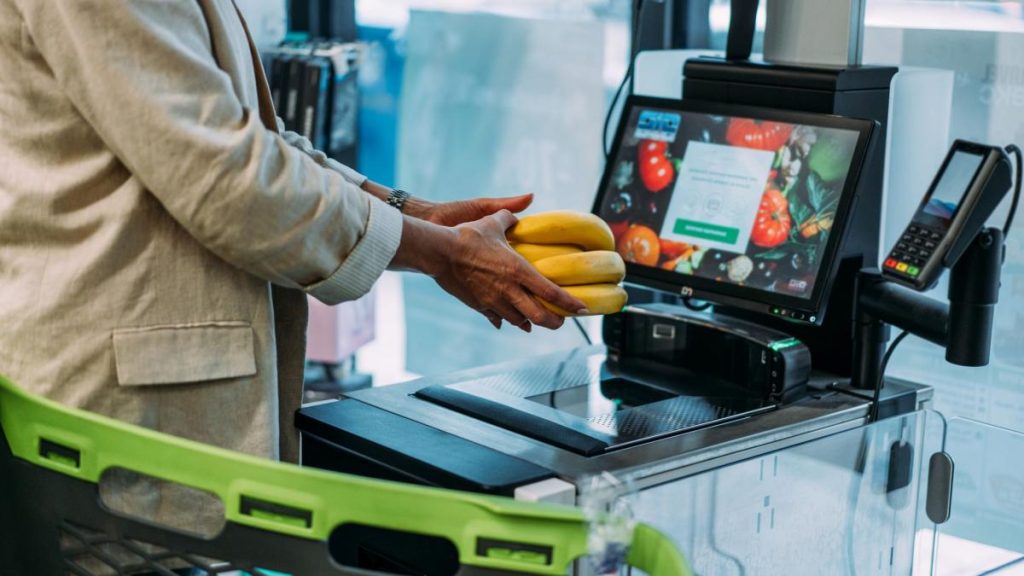 Cum a reusit un baiat din Buzau sa fure 67000 de lei dintr un magazin SelfPay Totul a inceput cu