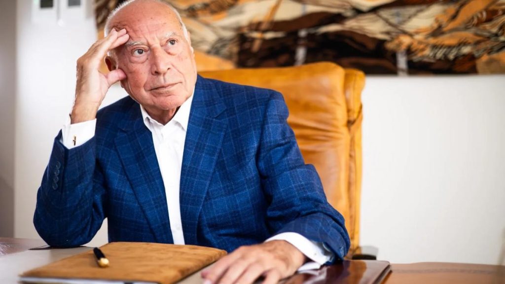 Dan Voiculescu Presiunea asupra antreprenorilor afecteaza grav economia nationala