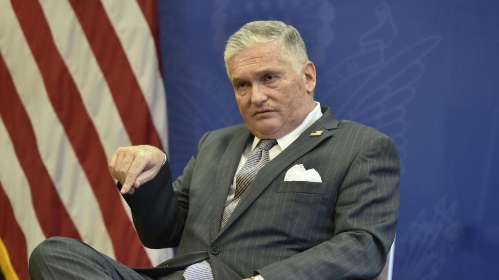 Fost ambasador al SUA Romania a procedat corect neintrand in Consiliul Pacii Rusia este inamicul