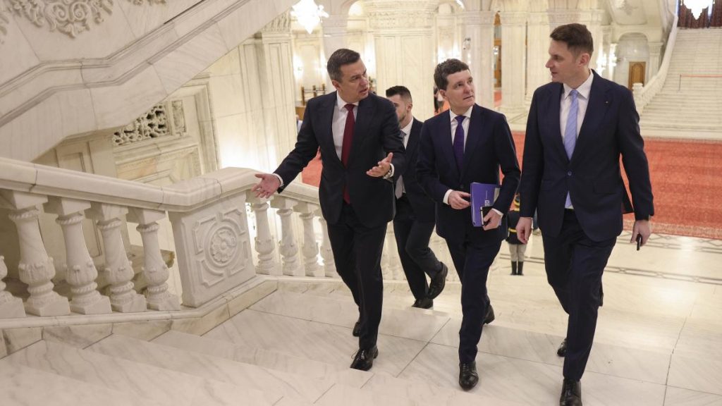 Grindeanu Abstenta presedintelui de la Davos a fost o greseala Referitor la invitatia lui Trump in Consiliu