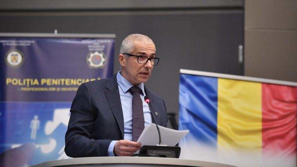 Marinescu anunță achiziționarea a 6.000 de brățări electronice pentru deținuții care beneficiază de permisii… Marinescu anunta achizitionarea a 6000 de bratari electronice pentru detinutii care beneficiaza de permisii