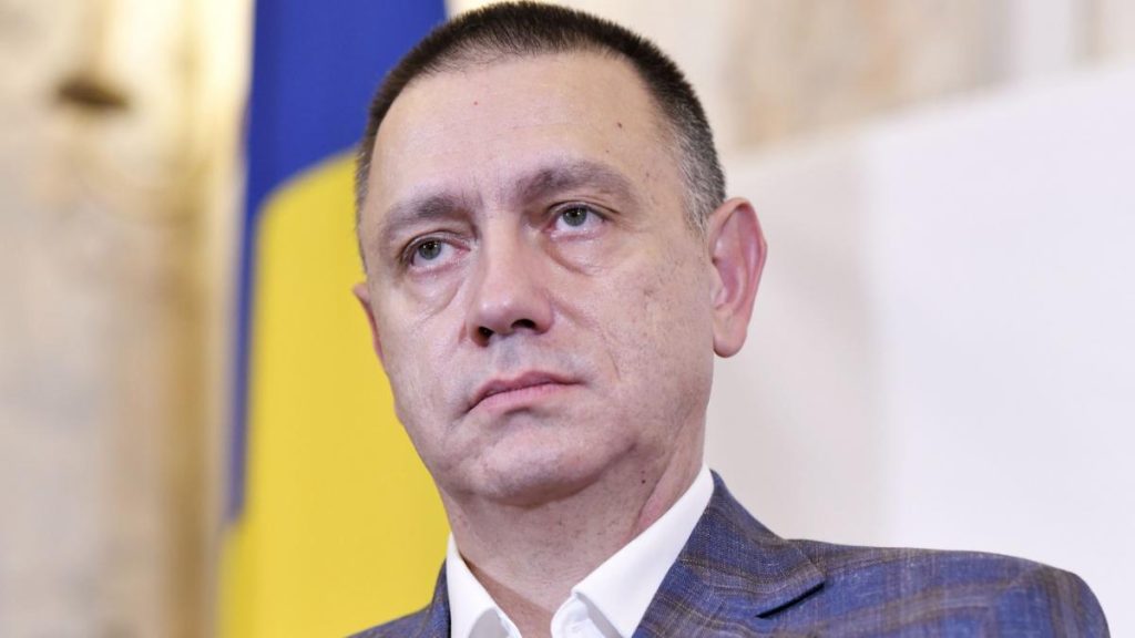 Mihai Fifor îl critică sever pe „nea Ilie”: „Tai sau dai afară. Asta este, pe scurt, reforma…” Mihai Fifor il critica sever pe nea Ilie Tai sau dai afara Asta este pe scurt reforma