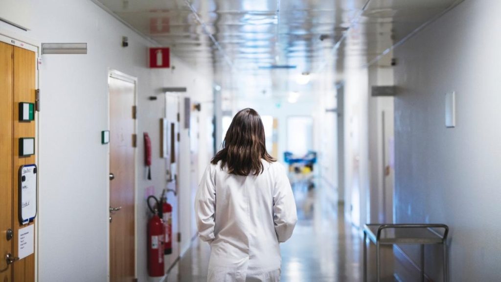 Ministerul Educatiei recruteaza profesori pentru programul Scoala din spital Inscrierile se