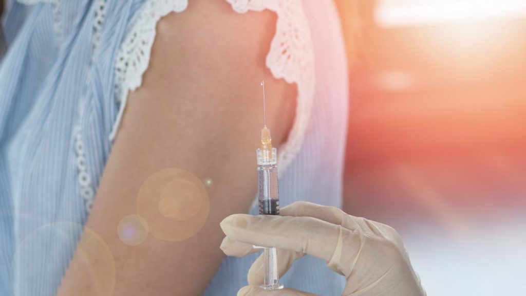 Nicușor Dan a promulgat legea care prelungeste gratuitatea vaccinului anti-HPV și a screening-urilor pentru… Nicusar Dan a promulgat legea care prelungeste gratuitatea vaccinului anti HPV si a screening urilor pentru