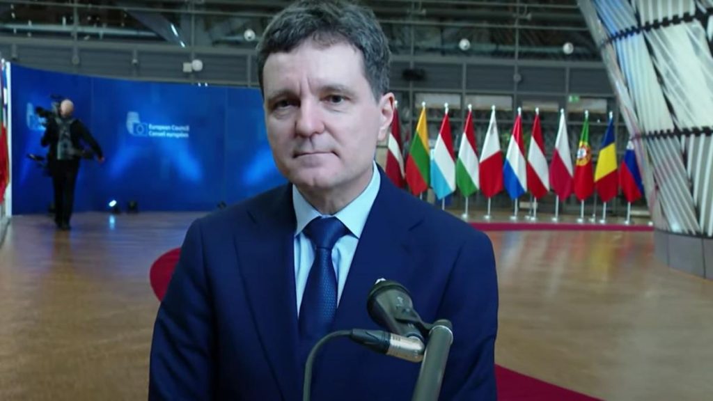 Nicușor Dan explică ce înseamnă că nu a participat “teleleu” la Davos: „Înainte de a merge şi noi… Nicushor Dan explica ce inseamna ca nu a participat teleleu la Davos Inainte de a merge si noi