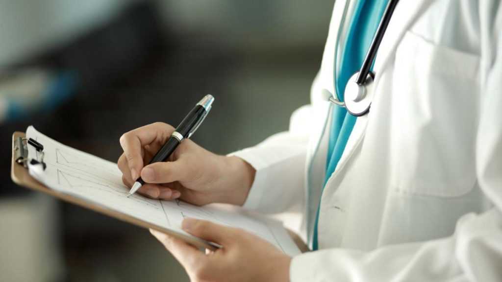 Revolta bolnavilor de cancer dupa taiera concediului medical