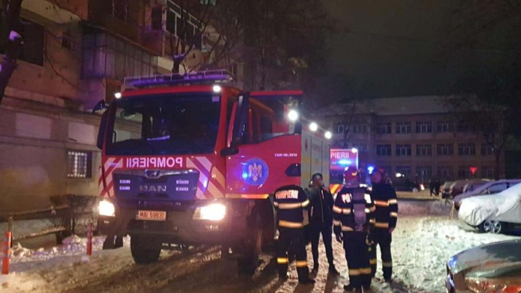 explozie si incendiu intr un bloc din zalau 9 raniti