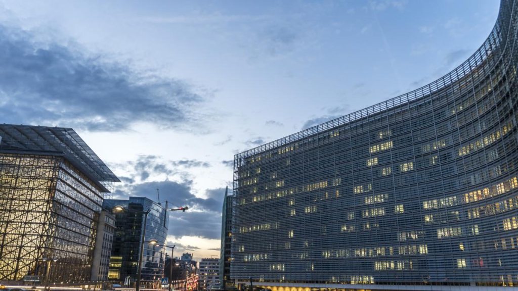 25 de directive europene nu sunt aplicate in Romania FACIAS solicit clarificari