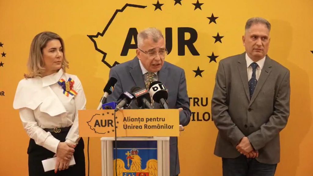 AUR a depus trei moțiuni împotriva lui Bolojan, Țoiu și Miruță. Acestea vor fi dezbătute și votate luni. AUR a depus trei motioni impotriva lui Bolojan Toiu si Miruta Acestea vor fi dezbatu te si votate luni