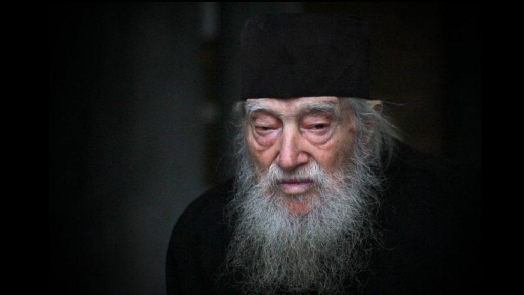 Arhimandritul Climent Haralamb, care a slujit timp de 70 de ani la Mănăstirea Curtea de Argeş, a decedat la 102 de ani… Arhimandritul Climent Haralamb care a slujit timp de 70 de ani la Manastirea Curtea de Arges a decedat la 102 de ani