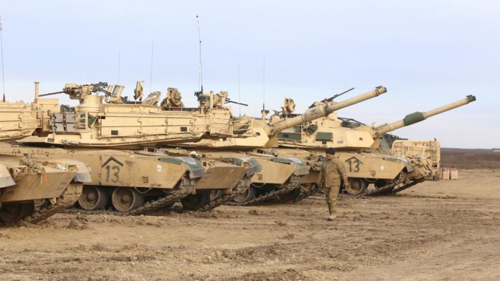 Armata SUA a adus tancuri Abrams in Romania pentru exercitii comune cu militarii nostri la