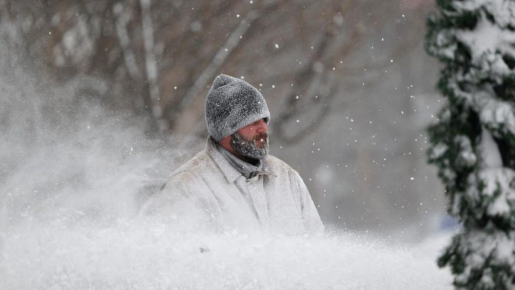 Atenționări meteo urgente: ANM a emis Cod portocaliu pentru ninsori și vijelii, cu rafale de până la 120… Atentionari meteo urgente anm a emis cod portocaliu pentru ninsori si vijelii cu rafale de pana la 120