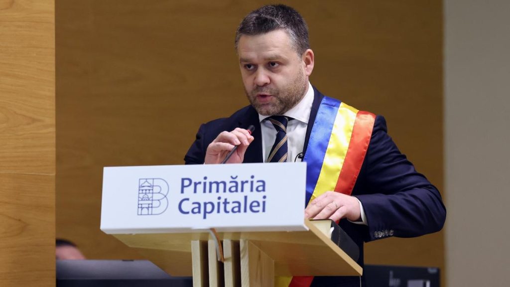 Ciprian Ciucu afirma ca ar dori sa aiba consilieri la Primaria Capitalei pe Traian Basescu sau Nicusor Dan