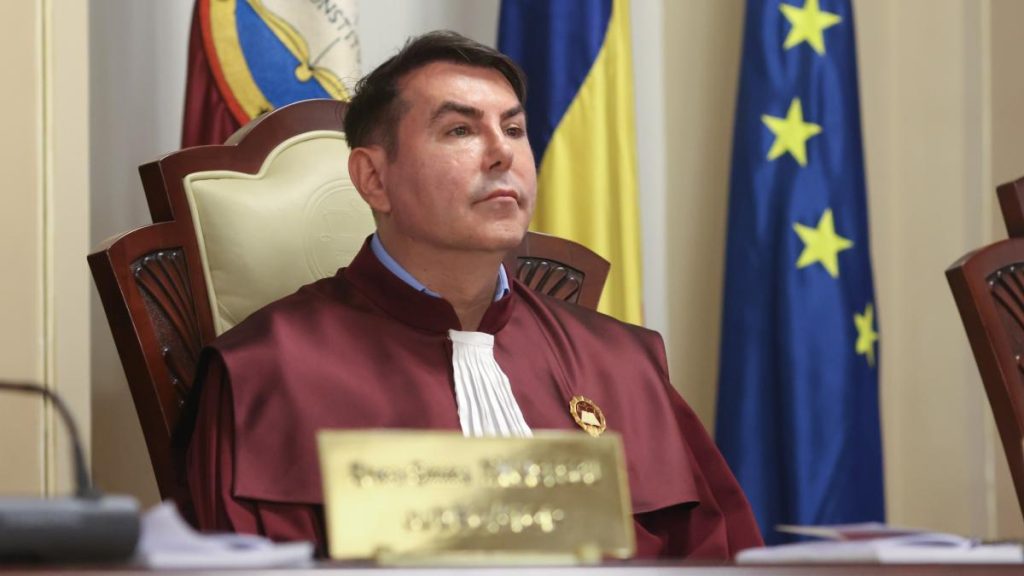 Surse: De ce s-a întors din concediu judecătorul CCR Gheorghe Stan. A participat la ședință pentru a susține… De ce s a intors din concediu judecatorul CCR Gheorghe Stan A participat la sedinta pentru a sustine