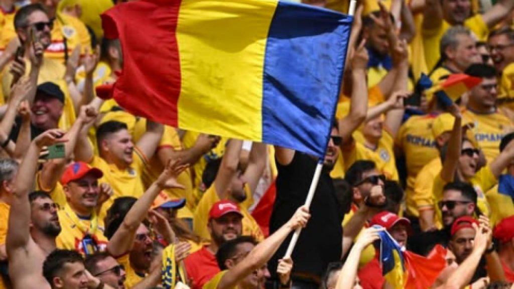 FRF încearcă să crească numărul de bilete disponibile pentru fanii români la meciul cu Turcia, după ce… FRF incearca sa cresteti numarul de bilete disponibile pentru fanii romani la meciul cu Turcia dupa ce