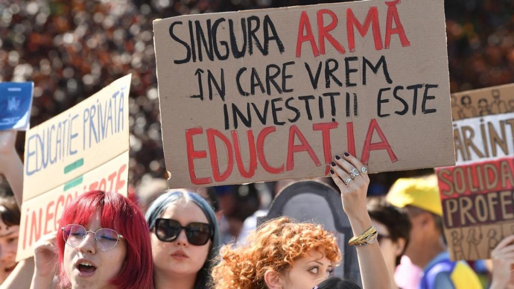 Guvernul a hotărât: bursele studenților vor rămâne înghețate la nivelul stabilit în decembrie 2025. Guvernul a hotarat bursele studentilor vor ramane inghetate la nivelul stabilit in decembrie 2025