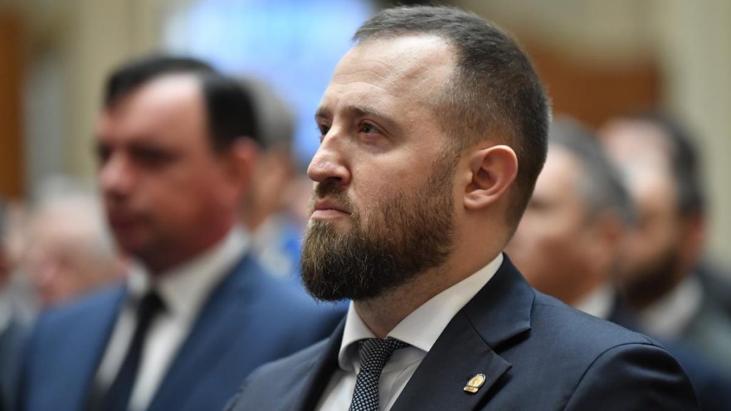 Înscrierile pentru conducerea Parchetelor s-au finalizat. Marius Voineag renunță la un nou mandat la DNA. Inscrierile pentru conducerea Parchetelor s au finalizat Marius Voineag renunta la un nou mandat la DNA