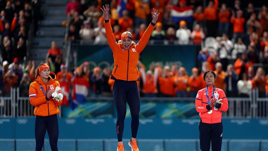 Jutta Leerdam medalie de aur si record olimpic la Jocurile Olimpice de Iarna Jake Paul logodnicul ei a plans