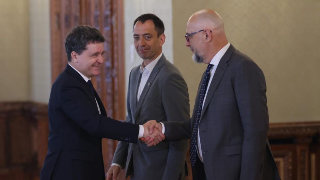 Kelemen Hunor: România este irelevantă pe plan extern. În UE, urmăm Germania de 15 ani și în… Kelemen Hunor Romania este irrelevanta pe plan extern In UE urmam Germania de 15 ani si in 1
