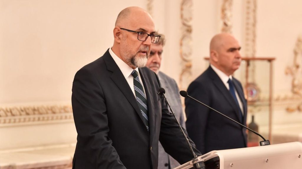 Kelemen Hunor îi solicită lui Bolojan să reducă impozitele locale cu 50%: „Să te întorci și să… Kelemen Hunor ii solicita lui Bolojan sa reduc impozitele locale cu 50 Sa te intorci si sa