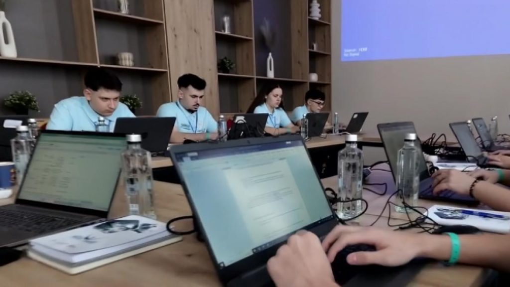 Liceenii din Alexandria își descoperă talentul prin programul „Vocație și Tradiție” Liceenii din Alexandria isi descopera talentul prin programul Vocatie si Traditie