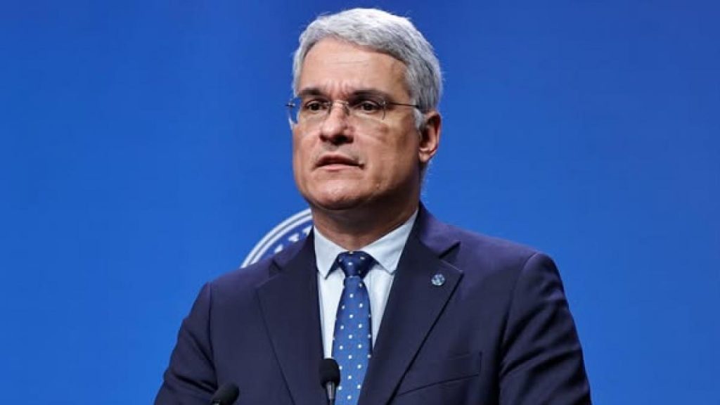 Pislaru Astazi este ora treisprezece Ziua in care CCR poate sa decida daca Romania