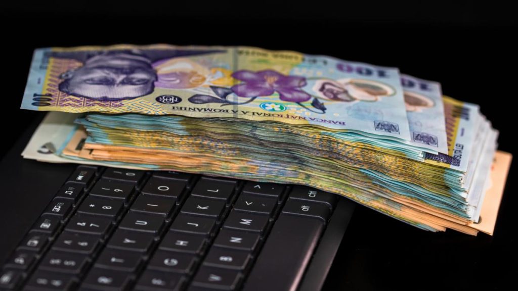 Plafonul pentru aplicarea sistemului TVA la încasare va fi crescut la 5 milioane de lei în acest an. Plafonul pentru aplicarea sistemului TVA la incasare va fi crescut la 5 milioane de lei in acest an
