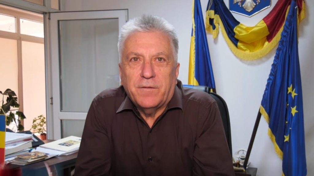 Primarul din Curtea de Arges deranjat de intrebarea privind disponibilitatea apei potabile Nu sunt Mama