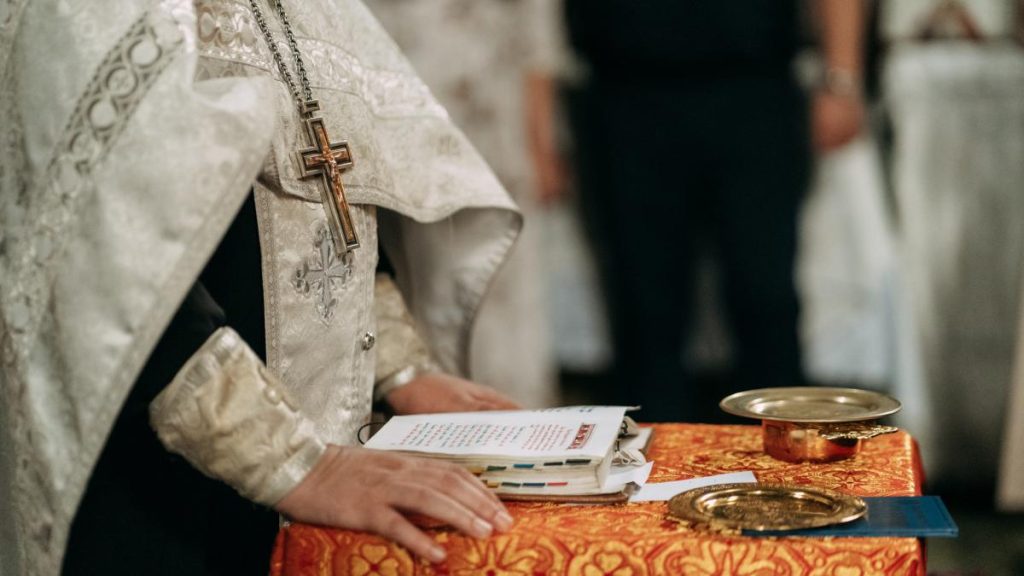 Rugaciuni pentru pace duminica in toate bisericile din Romania la patru ani de la inceputul razboiului din Ucraina