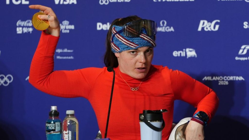 Scandalul medaliilor rupte la Jocurile Olimpice. Încă un sportiv a fost privat de medalie în timpul saltului de… Scandalul medaliilor rupte la Jocurile Olimpice Inca un sportiv a fost privat de medalie in timpul saltului de