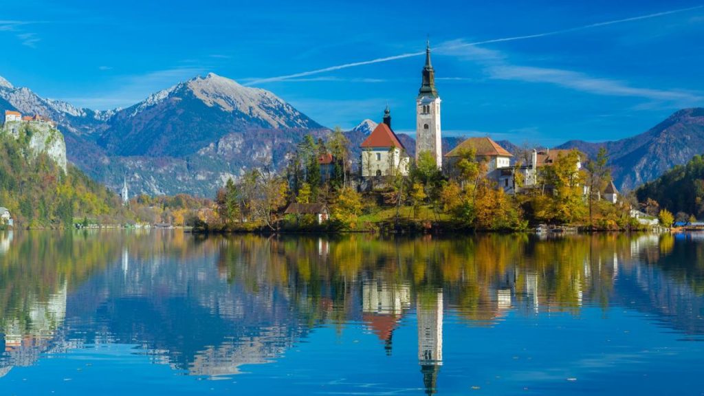 Și Slovenia își propune să interzică accesul copiilor sub 15 ani la rețelele sociale. Si Slovenia isi propune sa interzica accesul copiilor sub 15 ani la retelele sociale