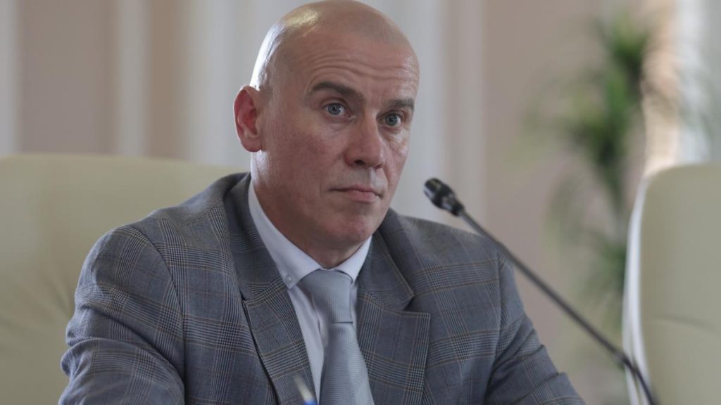 Trebuia sa procedez ca ceilalti ministri si sa ascund discutia sub pres Reactia ministrului