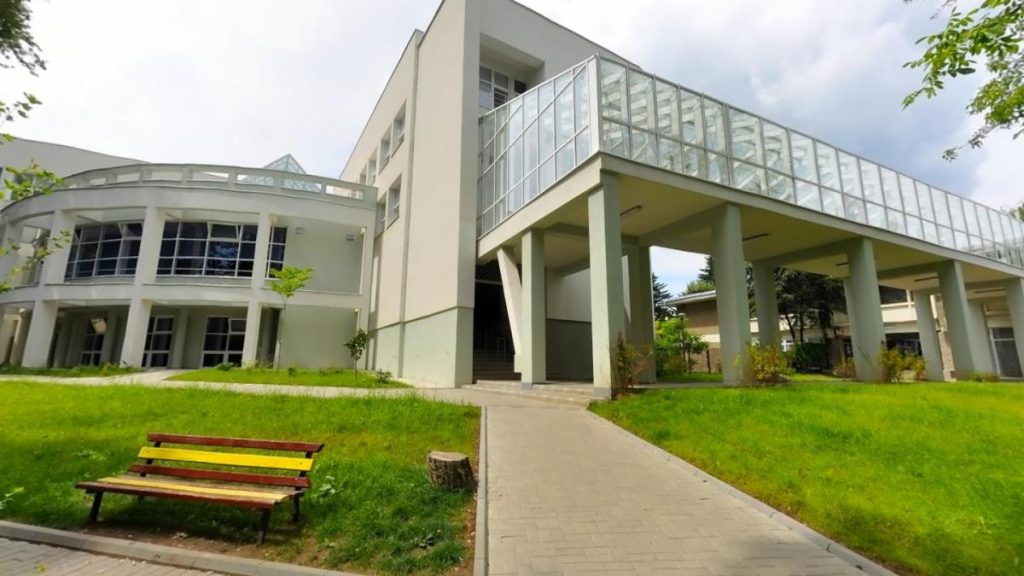 Universitatea din Suceava lansează un masterat în inteligenţa artificială şi robotică socială cu… Universitatea din Suceava lanseaza un masterat in inteligenta artificiala si robotica sociala cu