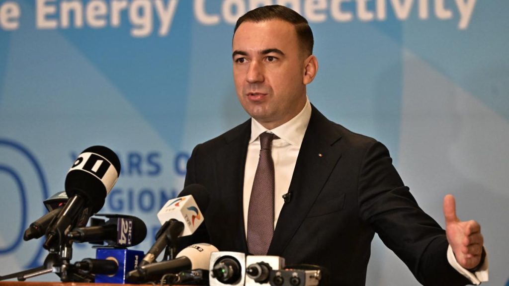 Bogdan Ivan anunță o lege pentru menținerea prețului gazelor la 0,31 lei/kWh pentru încă un an Bogdan Ivan anunta o lege pentru mentinerea pretului gazelor la 0 31 lei kWh pentru inca un an