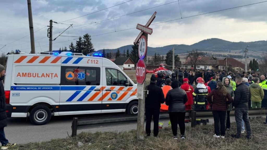 Caruta spulberata de tren in Miercurea Ciuc O femeie a decedat un barbat si trei copii au fost raniti