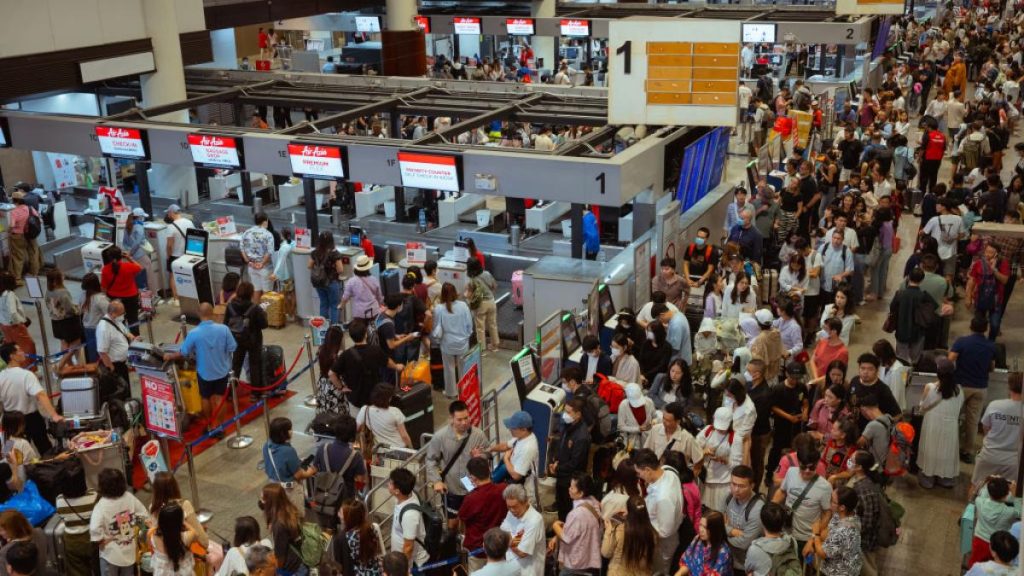 De ce zborurile goale au părăsit Dubaiul. „Se transmiteau informații să nu venim la aeroport deoarece nu este un…” De ce zborurile goale au parasit Dubaiul Se transmiteau informatia sa nu venim la aeroport deoarece nu este un