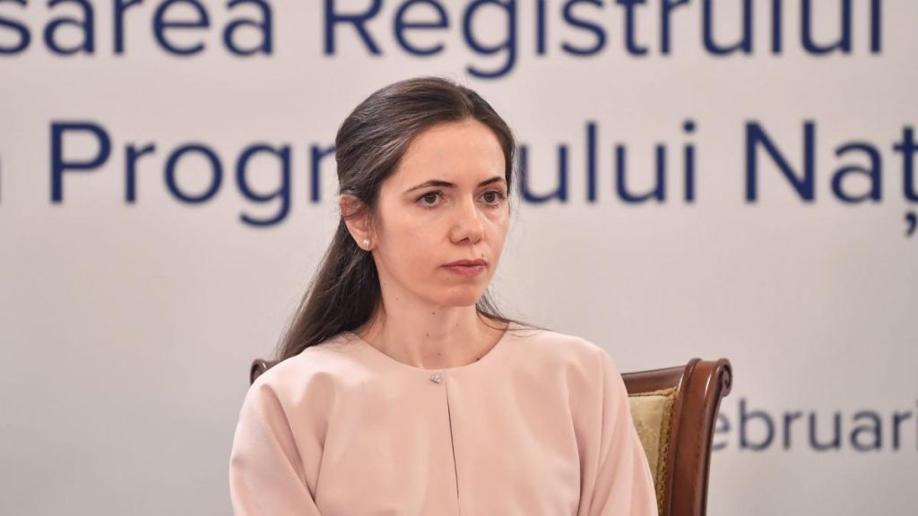 Dezbatere despre adicțiile la copii: Mirabela Grădinaru alături de miniștri și experți… Dezbatere despre adiciile la copii Mirabela Grdinaru alturi de minitri i experi