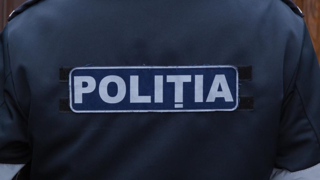 Dosare de cetățenie română obținute pe bani: un angajat al Consulatului din Cahul a fost arestat. Dosare de cetatenie romana obtinute pe bani un angajat al Consulatului din Cahul a fost arestat