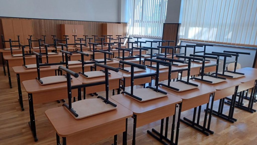 Elevii din școlile afectate de boicotul simulării Evaluării Naționale pot susține examenele în altă… Elevii din scolile afectate de boicotul simularii evaluarii nationale pot sustine examenele in alta