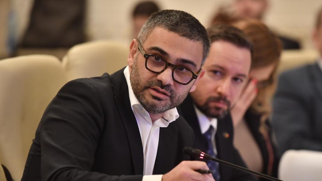 Florin Manole, despre amendamentul PSD care a împiedicat aprobarea Legii Bugetului: „Mi-au spus doar «nu se poate»,… Florin Manole despre amendamentul PSD care a impiedicat aprobarea Legii Bugetului Mi au spus doar nu se poate