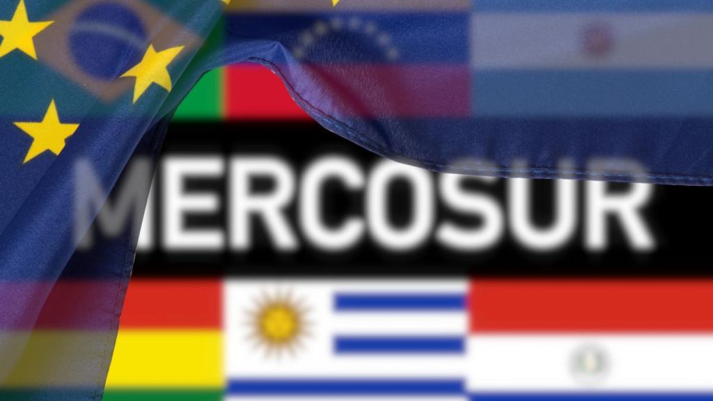 Guvernul a aprobat memorandumul pentru semnarea Acordului UE-Mercosur. Pasul 2: ratificarea în… Guvernul a aprobat memorandumul pentru semnarea Acordului UE Mercosur Pasul 2 ratificarea in