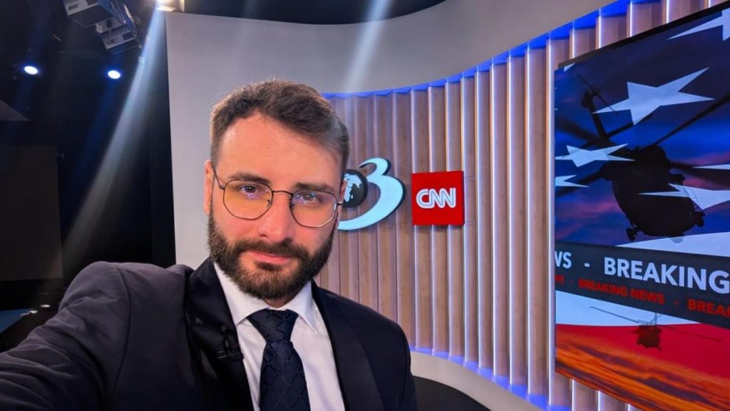 Iulian Lorincz deputat USR Chiar daca ne ar arunca cu apa fiarta nu iesim de la guvernare Suntem
