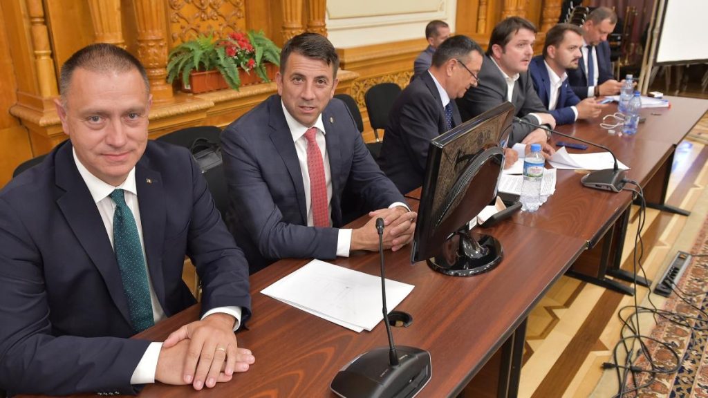 Mihai Fifor: Nu înțeleg ce nu e clar pentru Ilie Bolojan. Fără măsurile de solidaritate propuse… Mihai Fifor Nu inteleg ce nu e claro pentru Ilie Bolojan Fara masurile de solidaritate propuse