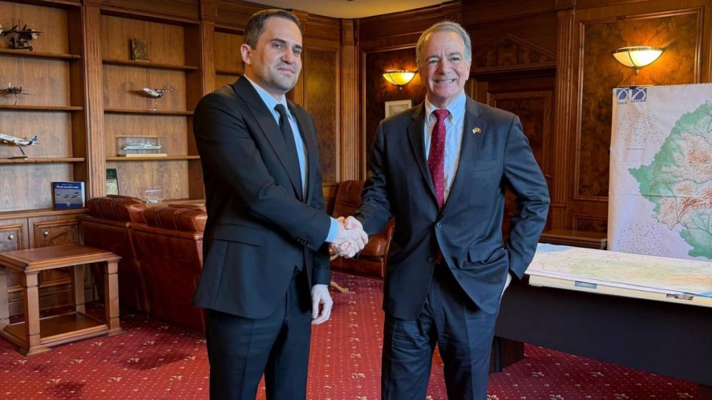 Ministrul Transporturilor convorbiri cu ambasadorul SUA despre Portul Constanta Este un pilon in