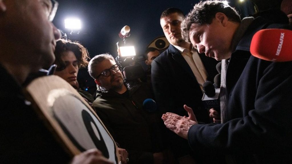 Nicusar Dan a iesit sa dialogheze cu protestatarii referitor la numirile din Justitie Am de 100 de ori