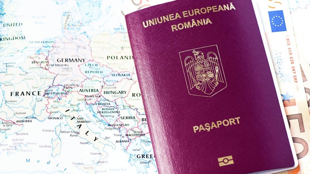 Pașaportul românesc, mai puternic decât cele emise de SUA și Marea Britanie. Țările în care… Pasaportul romanesc mai puternic decat cele emise de SUA si Marea Britanie Tarile in care