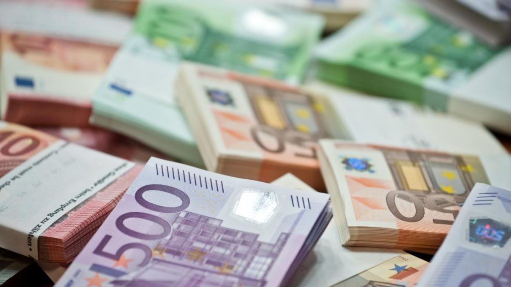 Pe urmele celor 11 miliarde de euro pe care statul trebuie sa le recupereze de la companiile datornice FACIAS in